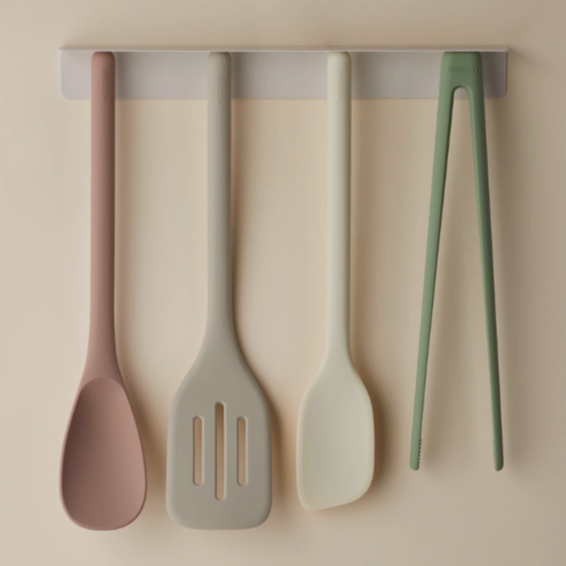 Crafted from food-grade silicone, - Image 2