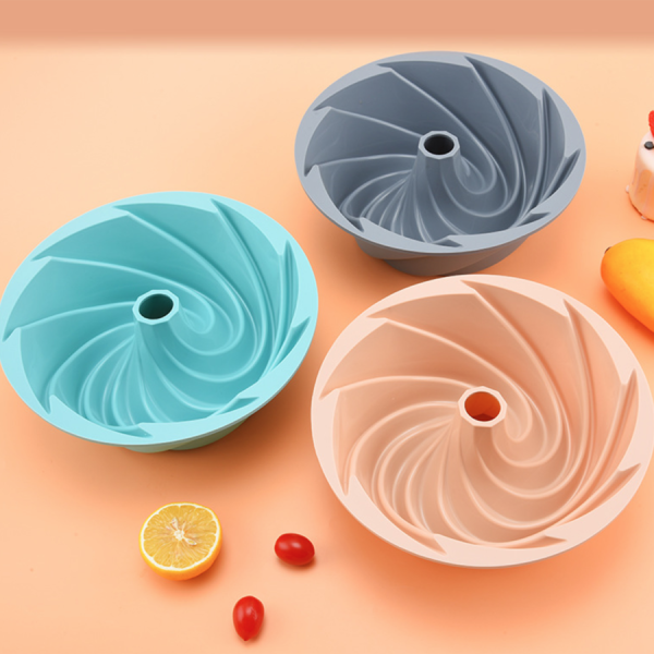 silicone Bundt cake molds - Image 4